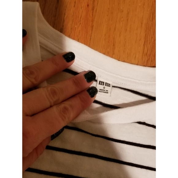 UNIQLO 100% cotton boyfriend tee - Picture 3 of 3